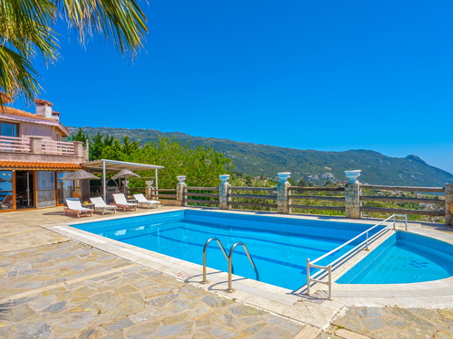  gece  -  Kasım
  | Kalkan Üzümlü'de Çocuk Havuzlu, Deniz Manzaralı Jakuzili Villa